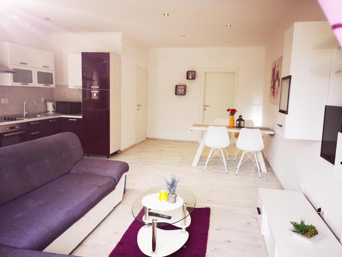 Apartmani "Sandro" Gonar Rab Town Extérieur photo