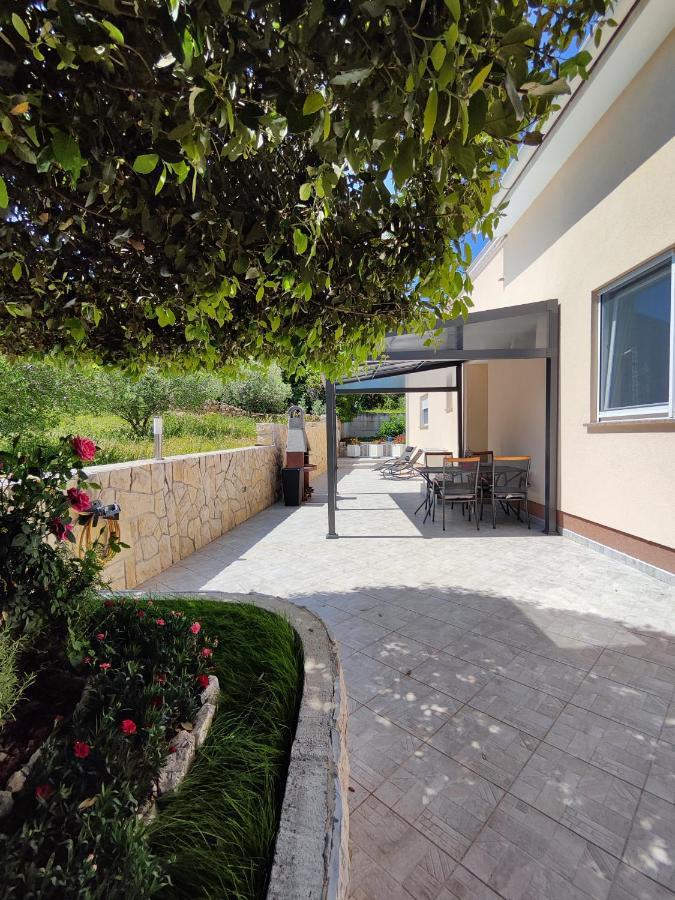 Apartmani "Sandro" Gonar Rab Town Chambre photo