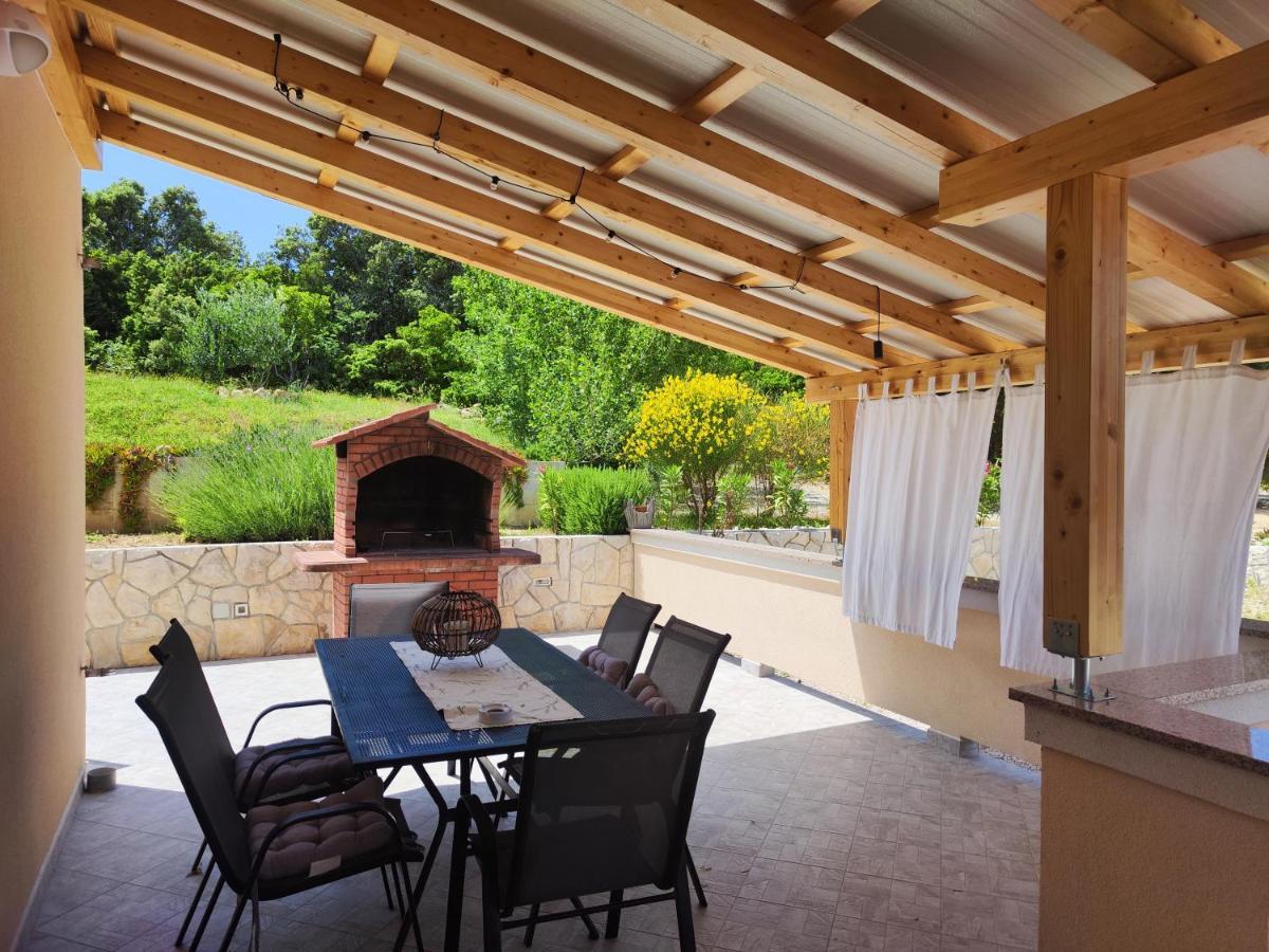 Apartmani "Sandro" Gonar Rab Town Extérieur photo