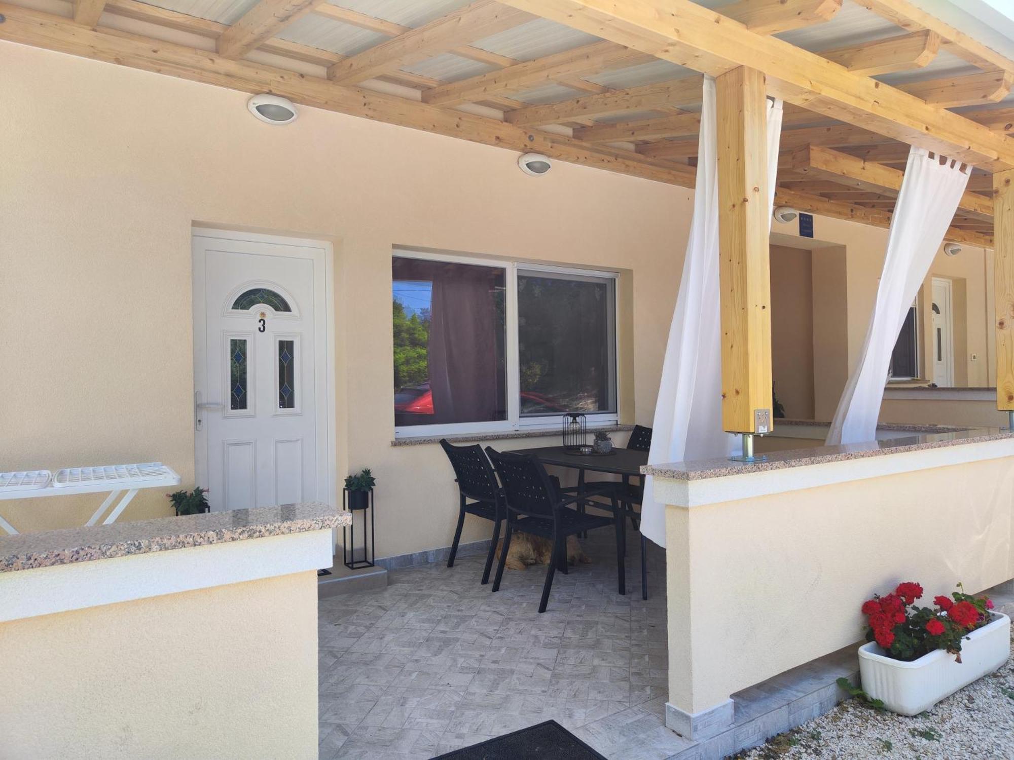 Apartmani "Sandro" Gonar Rab Town Chambre photo