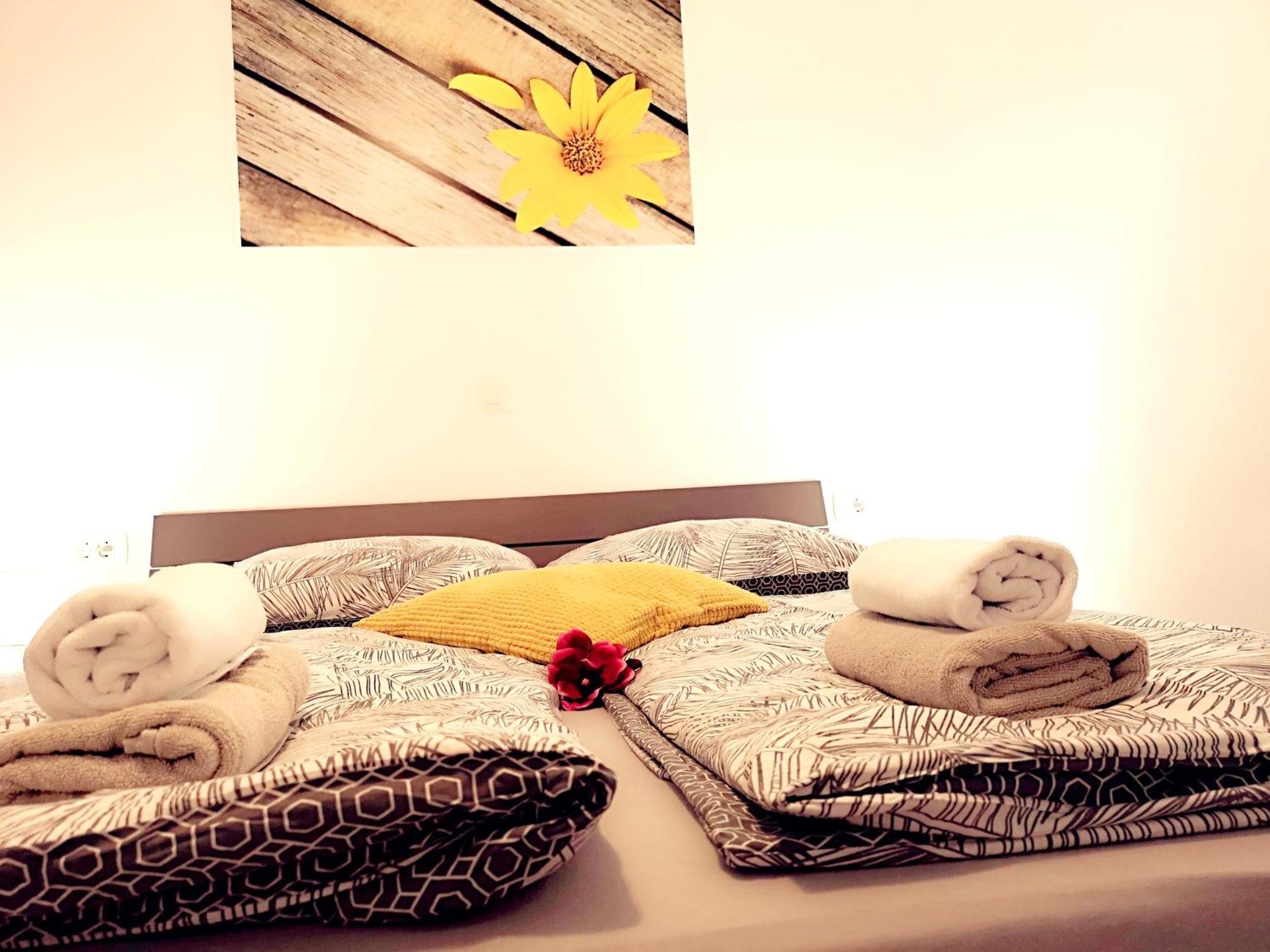 Apartmani "Sandro" Gonar Rab Town Chambre photo