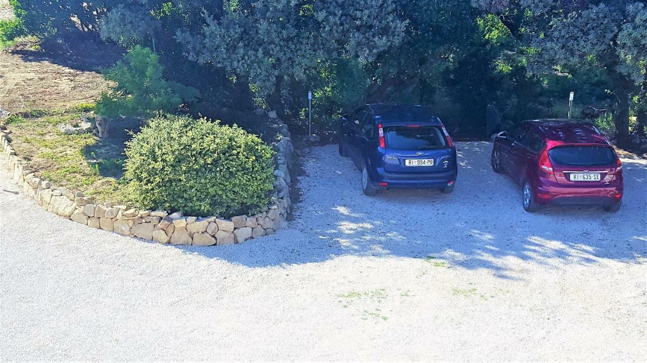Apartmani "Sandro" Gonar Rab Town Extérieur photo