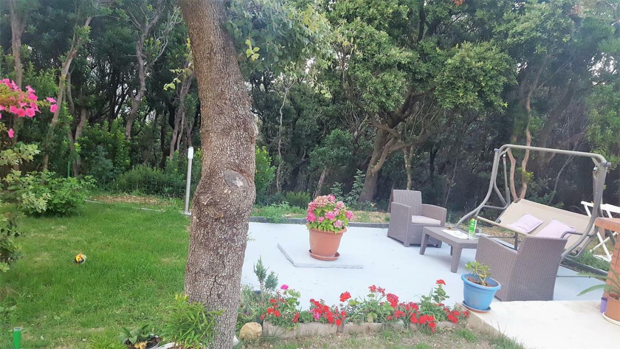 Apartmani "Sandro" Gonar Rab Town Extérieur photo