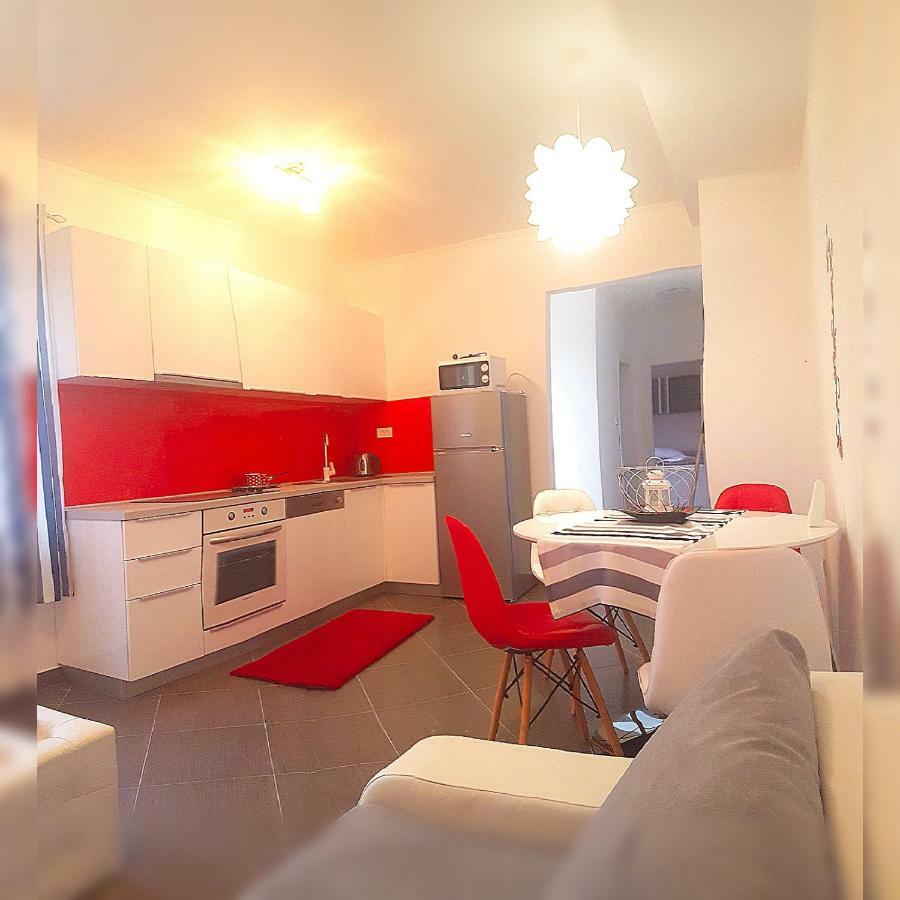Apartmani "Sandro" Gonar Rab Town Extérieur photo