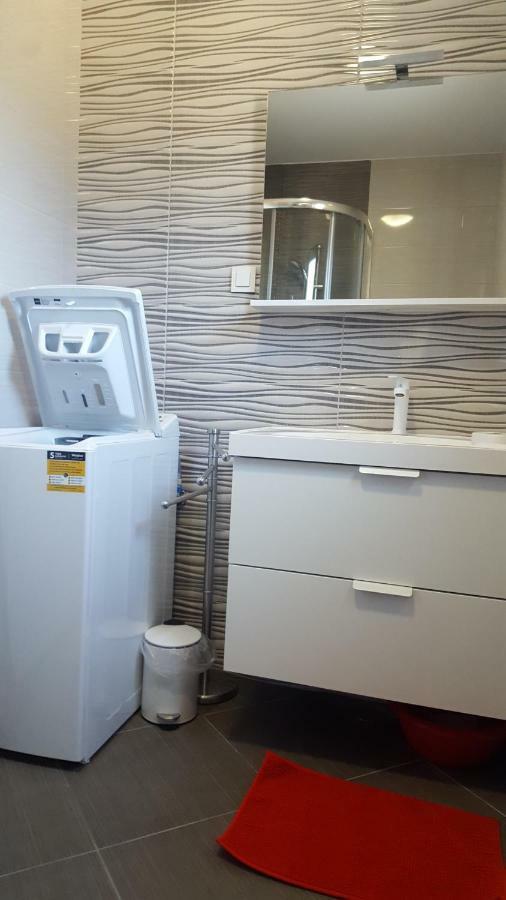 Apartmani "Sandro" Gonar Rab Town Extérieur photo